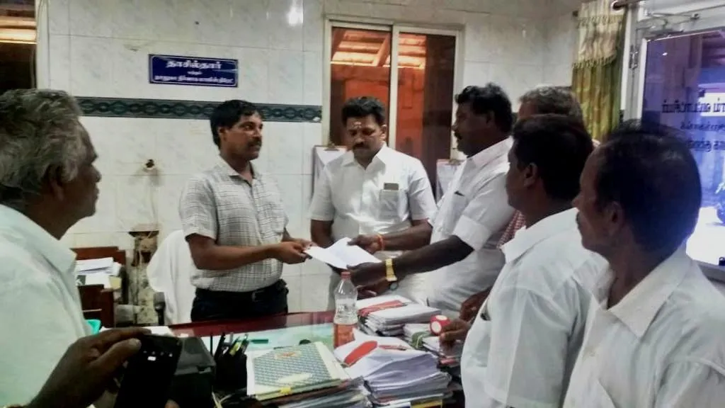  Forest Department to destroy cashew forest at once! Public protest against drought